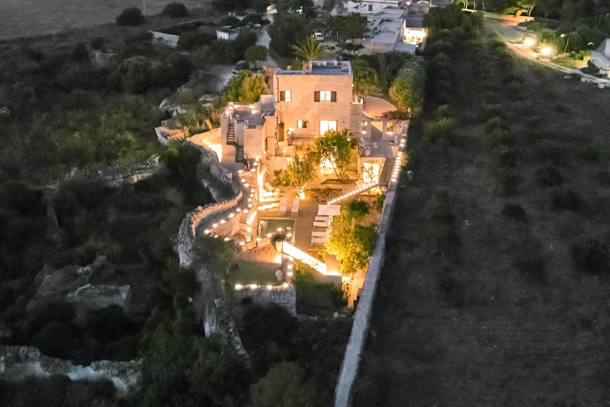 Villa Rocce Bianche 法维尼亚纳 外观 照片